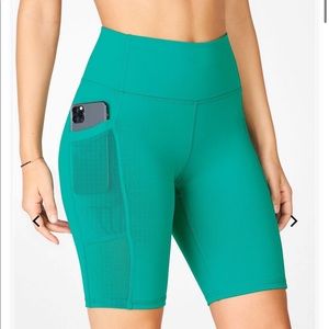 Fabletics MILA Shorts in Green